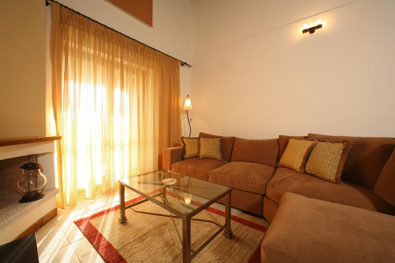 Arhontiko Parnona Hotel Karyes Exterior photo