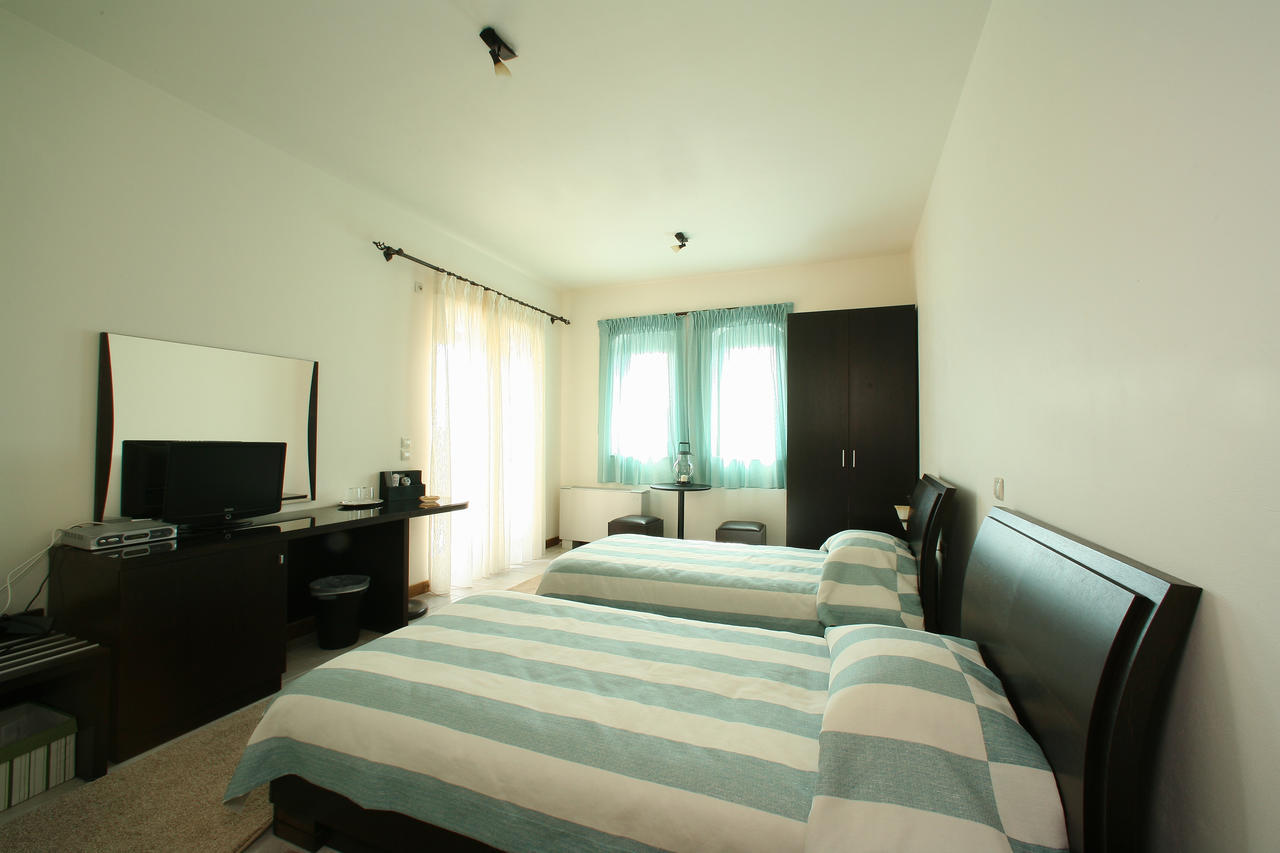 Arhontiko Parnona Hotel Karyes Exterior photo