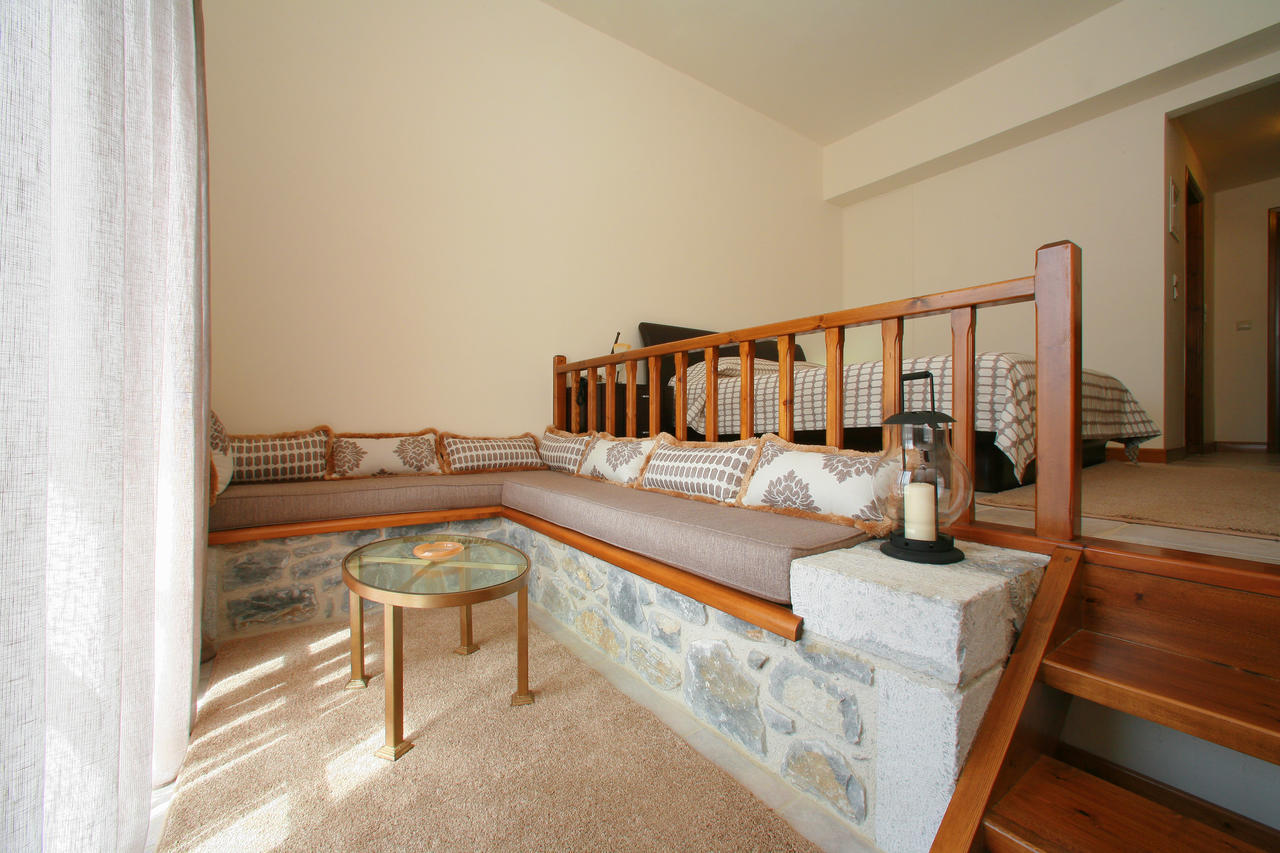 Arhontiko Parnona Hotel Karyes Room photo